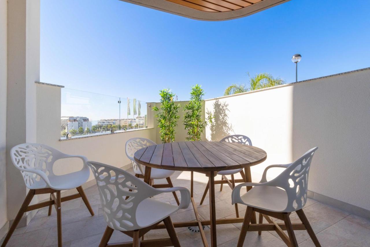 Marinsa Beach, 1 Bedroom With Seaview トロクス・コスタ エクステリア 写真