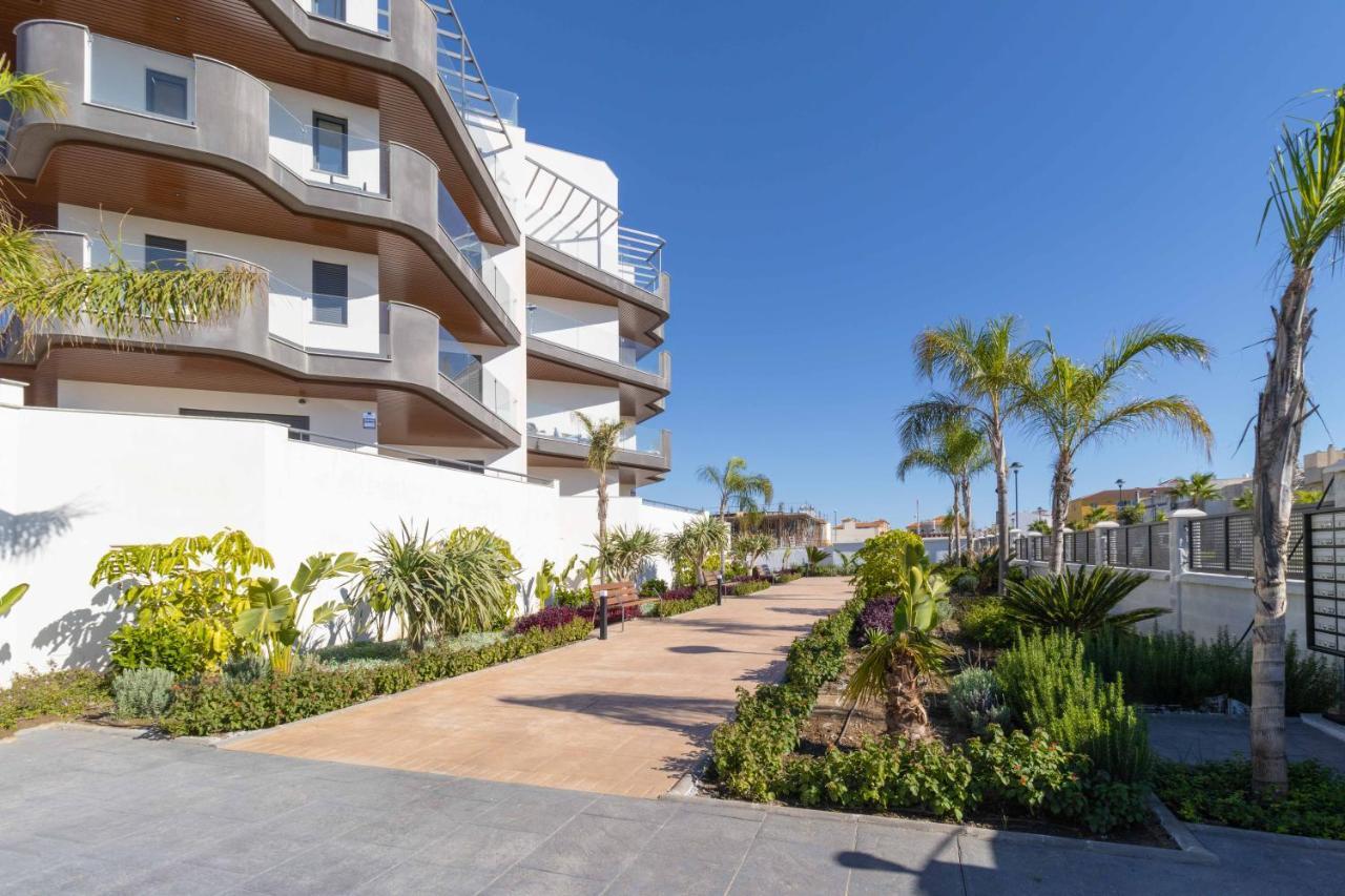 Marinsa Beach, 1 Bedroom With Seaview トロクス・コスタ エクステリア 写真